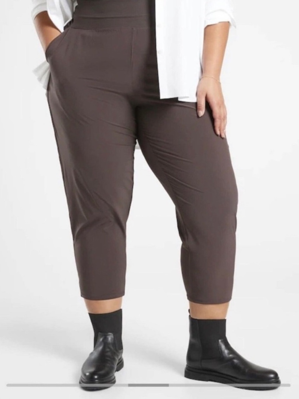ATHLETA Nolita Slim Tapered Crop Pants in Brown Size 26 new with tags nwt